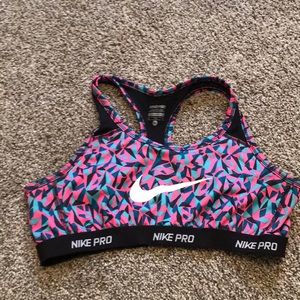Sports bra